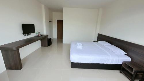 Si Sunthon Apartment | A House Thalang เอ เฮ้าส์ ถลาง
