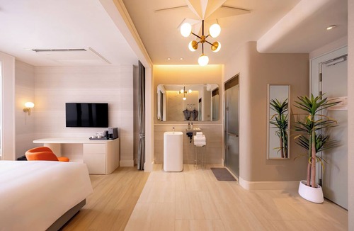 Silom Hotel | Aiden Surawong Bangkok