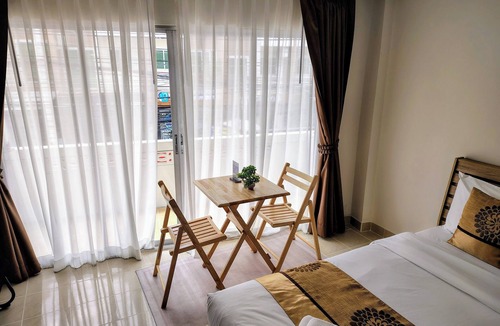 Pratumnak Hill Bed & Breakfast | Amai Pancakery and Residence