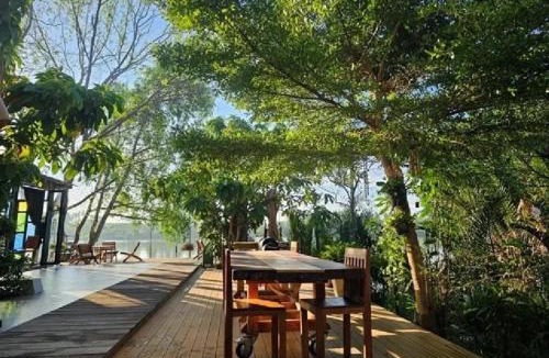 Suan Luang House | Amphawa Hideaway