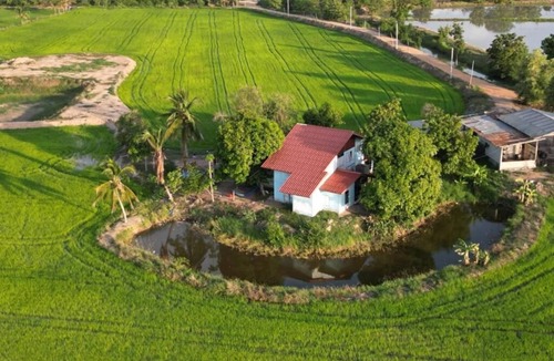 Banphot Phisai Villa | Aran Hostel & Cafe Nakorn Sawan
