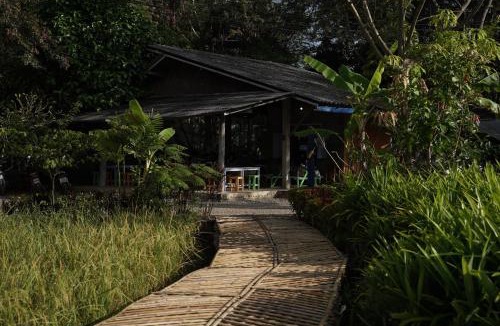Chiang Dao House | Art House at Chiangdao - StarHouse