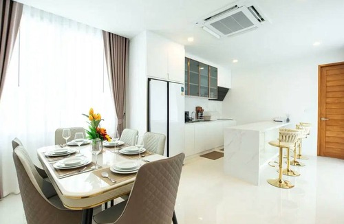 Huai Yai House | Baan Amphur 5BR Pool Villa · Karaoke & Games