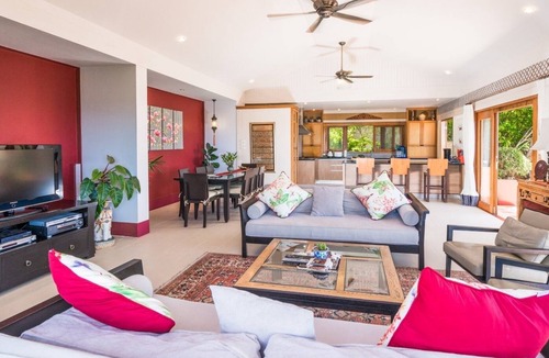 Bophut Villa | ❤️ Baan Arun ✅ 4 BR Villa ✅ 5 Mins To Beach & Shops ⭐ FREE Airport Transfers