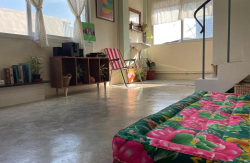 Talat Noi Apartment | Baan KhaoSoi - Rooftop House in Talad Noi