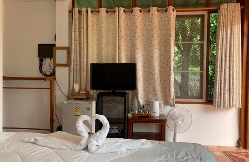 Hang Chat Resort | Baan Suan Duang Porn Resort