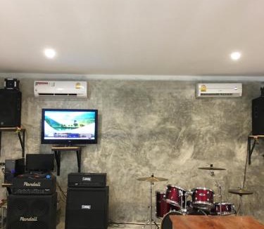 Pak Phli House | Baan Suan Kru Kob