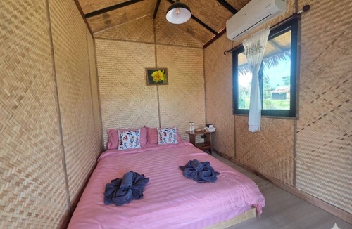 Chonburi Hotel | Baannok at Motakhian