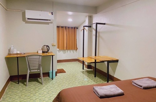 Mae Faek Mai Hotel | Baansuanphurajit