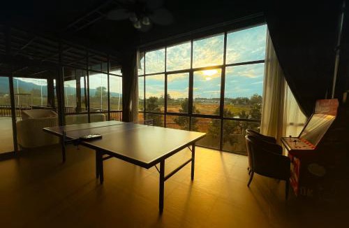 Choeng Thale Villa | BangTao 6卧别墅18米 竞赛级泳池 工业风设计美学 游戏娱乐层 家庭度假 团体聚会