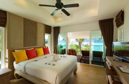 Ko Phi Phi Resort | Bayview Resort Phi Phi Island - Beach Front Resort