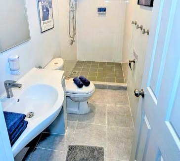 Wichit Apartment | Beach Front Queen's Castle - Kid friendly, Holiday like Royalty
