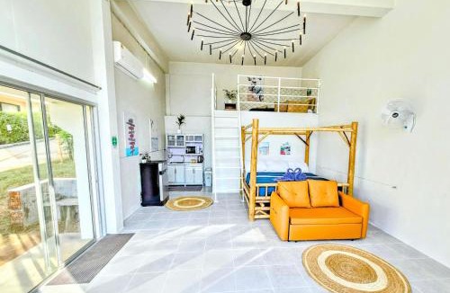 Wichit Apartment | Beach Front Queen's Castle - Kid friendly, Holiday like Royalty