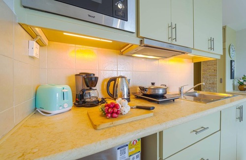 Khao Takiab Condo | Beachfront Studio Condo-Seaview (BW1)