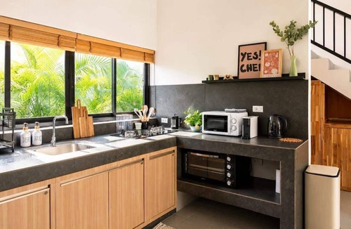 Srithanu Villa | Beachside Villa Steps to Beach