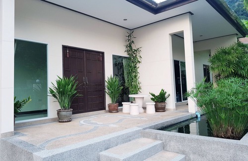 Kathu Villa | Beautiful detached 5 bedroom, 4 bathroom Private Pool VILLA, 10 persons,