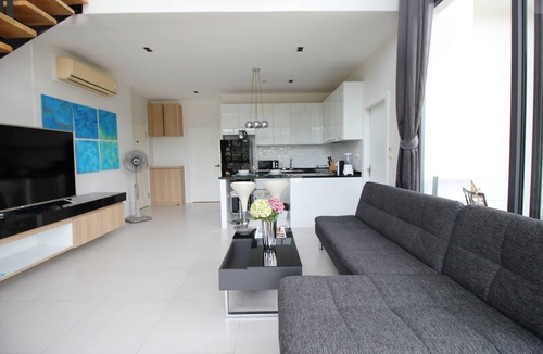 Kamala Apartment | Beautiful Penthouse Apartment with Mountain Views