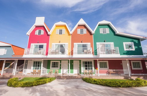 Khanong Phra Hotel | Belmont Village