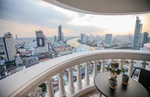 Bang Rak Apartment | Best river view - Loft apartment in great location