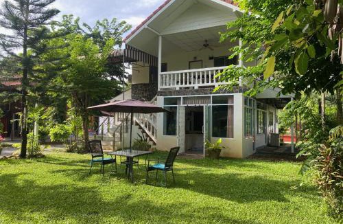Taling Ngam Villa | Blooming Village by Aforetime