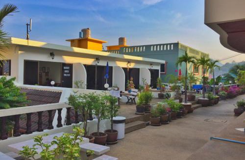 Nanai Road Hotel | Blue Sky Residence