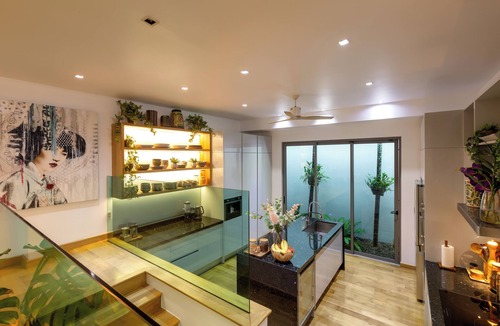 Choeng Thale House | Boutique 5BR Phuket Villa - Huge Pool - Tropical Retreat