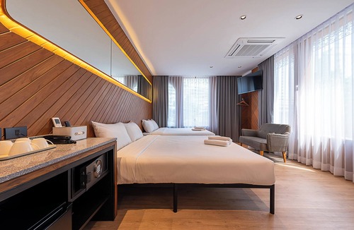 Thanon Phaya Thai Hostel | Boxpackers Pratunam Hotel