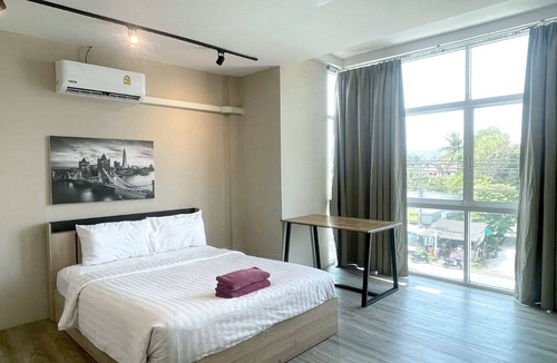 Rawai Hotel | Breakers Hotel Rawai