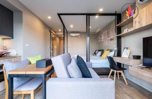 Sathorn Apartment | BTS S5 Surasak 900 meters near the Mekong River Pier Free Swimming Pool in Ferris Wheel Night Market Chinese Reception Bangkok Center
