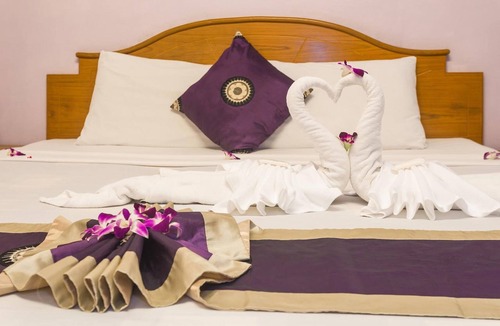 Nanai Road House | Bucintoro Restaurant & Guesthouse Belvedere - Central Double Room with Ac & Wifi