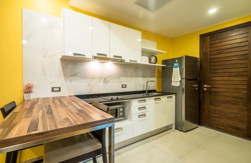 Patong Apartment | Budget friendly studio at Emerald Terrace