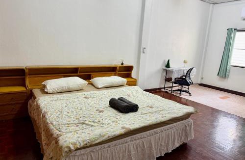 Chang Khlan House | Budget Homestay Near Old Town