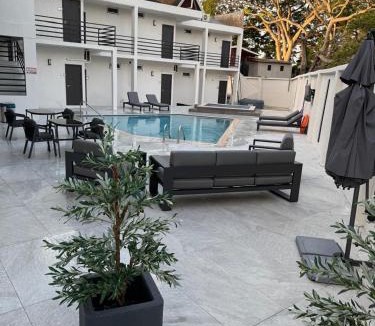 Takat Ngao House | Burapha hotel