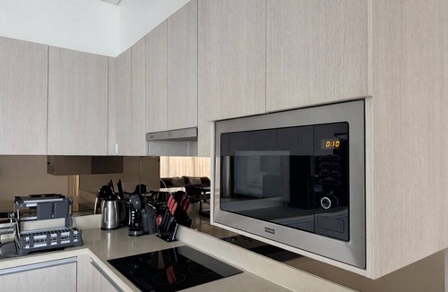 Laguna Apartment | Cassia Residences 3Br Sea & Lake View
