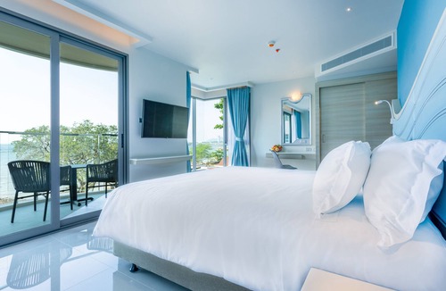 Tha Thaewawong Hotel | Centara Sonrisa Residences & Suites Sriracha