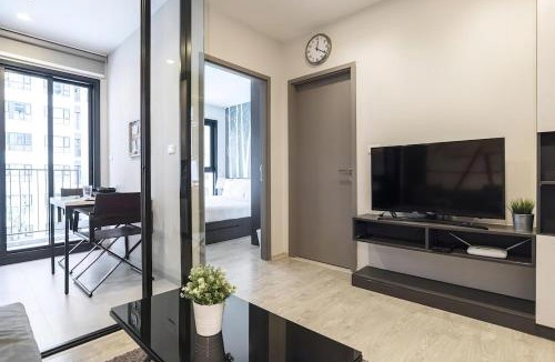 Pattaya Bay Apartment | Central Pattaya Fully Equipped Condo Next to Beach