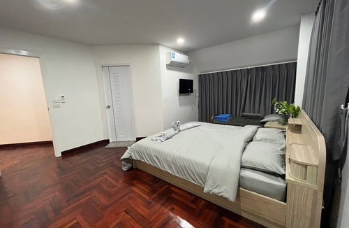 Phetchaburi Villa | Chang Phueak Chao Samran Beach