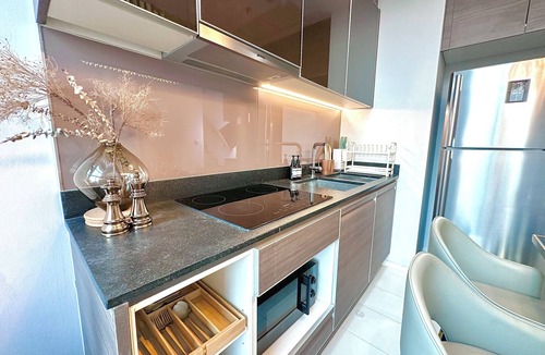 Khlong Tan Apartment | Charming 2-bedroom Duplex - 3min From BTS Thonglor