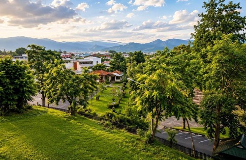 Pua Hotel | Chomphu Phukha Resort-Mountain View Nan