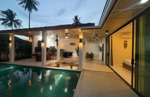 Hua Thanon Villa | Coco Beach Paradise Garden villa 2