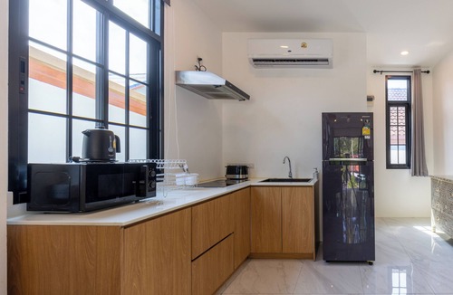 Chaloklum House | Cosy House Chaloklum - 5 minute walk to the beach with mountain views