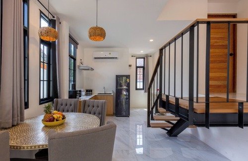Chaloklum House | Cosy House Chaloklum - 5 minute walk to the beach with mountain views