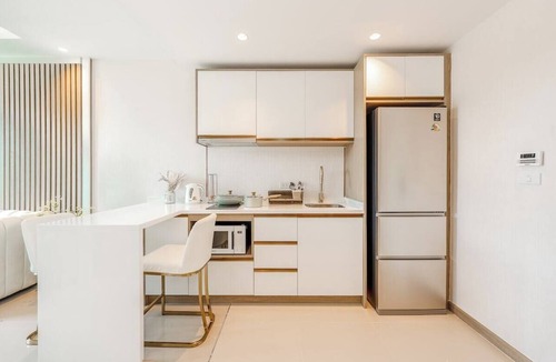 Phuket Apartment | CoWorking Pool-Gym-Game Room+Cinema the city C220