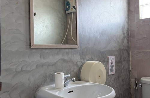 Kata Bed & Breakfast | Cozy 1-bedroom bed & breakfast in lovely Tambon Karon with AC No window.