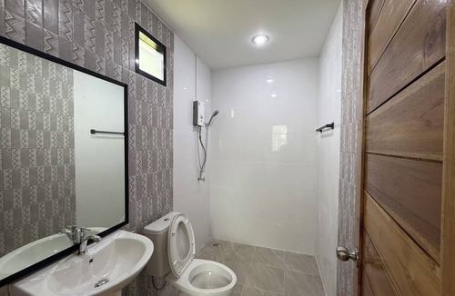 Chalong House | Cozy 1-bedroom bungalow in perfect Phuket with AC included