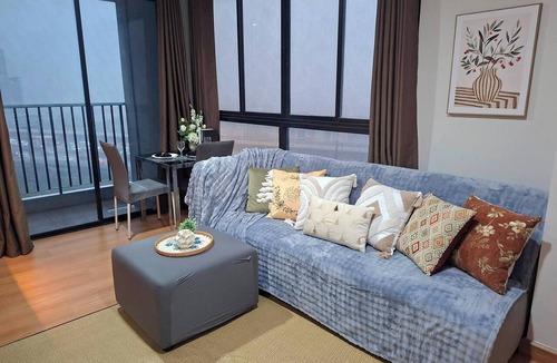 Talat Phlu Apartment | Cozy 1 BR 40 Sqm Corner, 3 mins to BTS Wutthakat