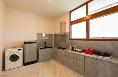 San Sai House | Da Xiang Villa - Private Pool Villa 5 minutes to Central Festival Chiang Mai