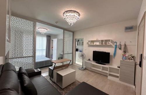 Chiang Rai Apartment | DCondo Hyde near Central Plaza with Pool and Gym