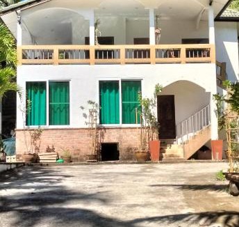Taling Ngam House | Doing 90 in a 55