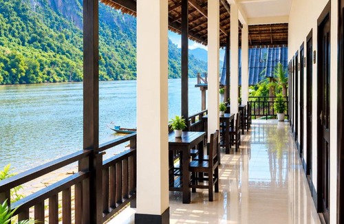 Nong Khiaw House | Dormitory Views Hostel